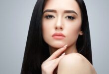 4 Rekomendasi Basic Skincare Aman untuk Kulit Sensitif dan Bruntusan, Simak Pilihannya!