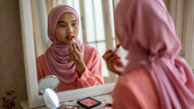 5 Rekomendasi Lipstik Halal Nyaman Dipakai Seharian dan Tidak Membuat Bibir Kering