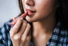 5 Rekomendasi Lipstik dengan SPF untuk Menyamarkan Bibir Hitam dan Lindungi dari Sinar UV