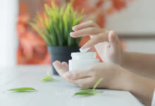 7 Rekomendasi Day Cream Terbaik untuk Usia 30 Tahun ke Atas, Bikin Kulit Lebih Cerah