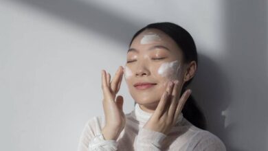 7 Rekomendasi Gentle Face Wash Lokal Terbaik untuk Kulit Sensitif, Aman dan Efektif