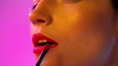 7 Rekomendasi Lipstik Melembapkan Terbaik untuk Atasi Bibir Kering, Tahan Lama dan Nyaman