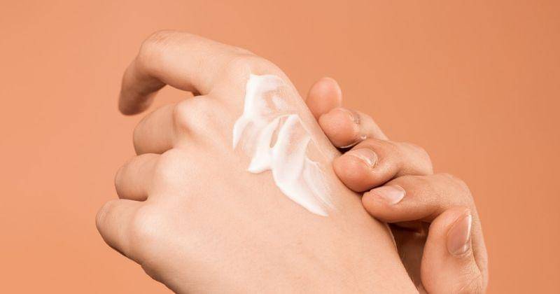 7 Rekomendasi Lotion Terbaik untuk Mencerahkan Kulit Ibu Hamil, Aman dan Efektif