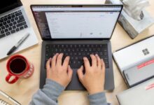 7 Tips Memilih Laptop untuk Kerja dari Rumah agar Efisien dan Anti Nyesel!