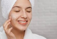 8 Rekomendasi Pelembap Ceramide Terbaik untuk Ibu Hamil, Melembapkan dan Aman di Kulit