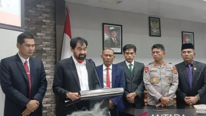 Banjir Aceh: Mualem Ungkap Fakta Mengejutkan di 'Tsunami Kedua' yang Mengguncang Wilayah