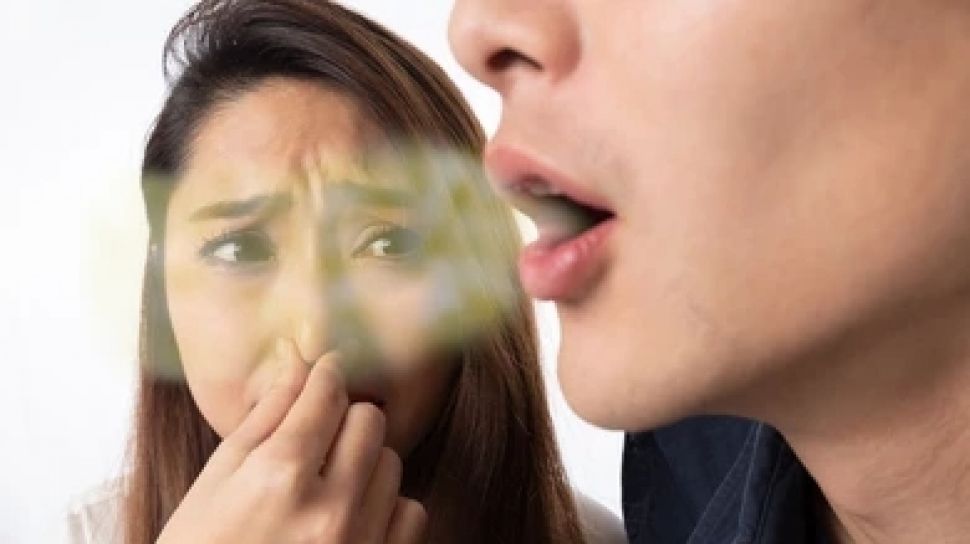 Cegah Bau Mulut dari Celah Gigi Palsu: Temuan Studi dan Solusi Praktis untuk Pengguna