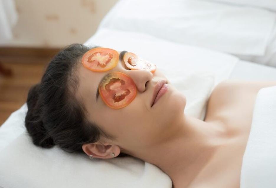 Manfaat Tomat untuk Kulit Cerah dan Sehat: Kandungan Nutrisi dan Tips Penggunaan Tepat