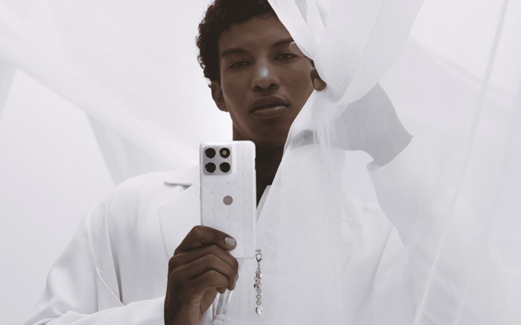 Motorola Edge 70 Edisi Spesial dengan Kristal Swarovski, Desain Mewah dan Fitur Unggul