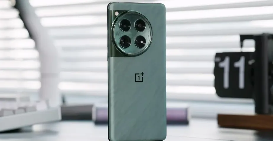 OnePlus 12 Mulai Dapatkan Update OxygenOS 16.0.1.300, Ini Fitur dan Perubahannya