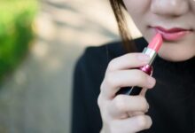Rahasia Memilih Lipstik Terbaik untuk Bibir Kering agar Tetap Lembap dan Tahan Lama Seharian