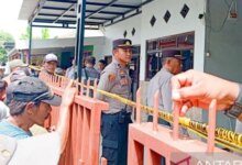 Terungkap! Polisi Amankan Pisau dan 5 HP di Lokasi Pembunuhan Satu Keluarga Situbondo