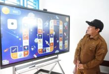 Walikota Bengkulu Pastikan Revitalisasi Sekolah dan Smart TV di Kelas Berjalan Optimal
