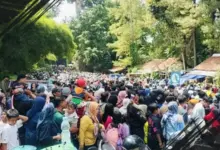 Libur Panjang Berakhir, Kawasan Wisata Bandung Zoo Dipadati Ribuan Pengunjung