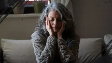 Rutinitas Sehari-Hari yang Diam-Diam Mempercepat Tanda-Tanda Penuaan Kulit Anda